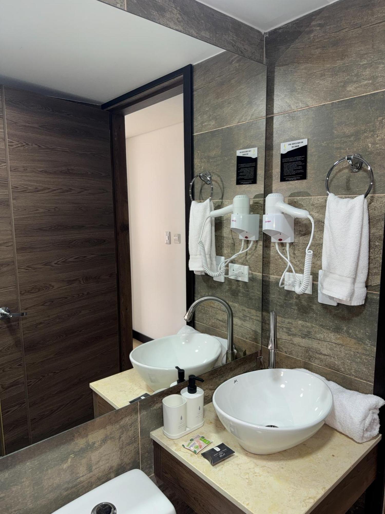 Hotel Wlh Gold Bogota Luaran gambar